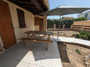 Maison T2 avec Mezzanine, Cour et Parking – 5 Pers – Proche Plage et Commerces – Bon Prix - FR-1-797-49